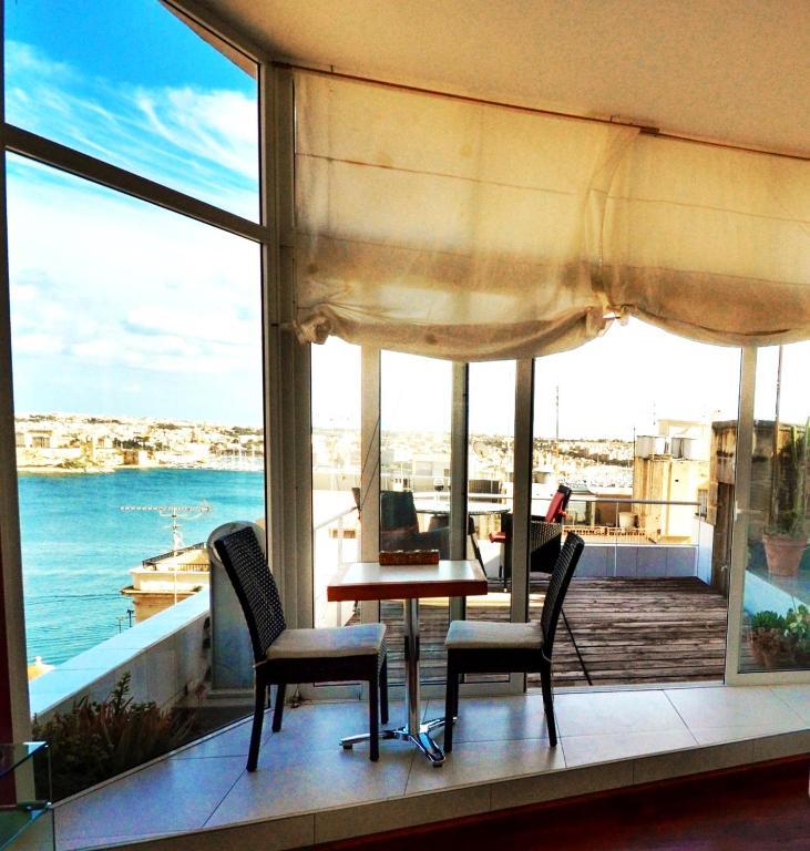 Palazzo Valletta Suites Extérieur photo