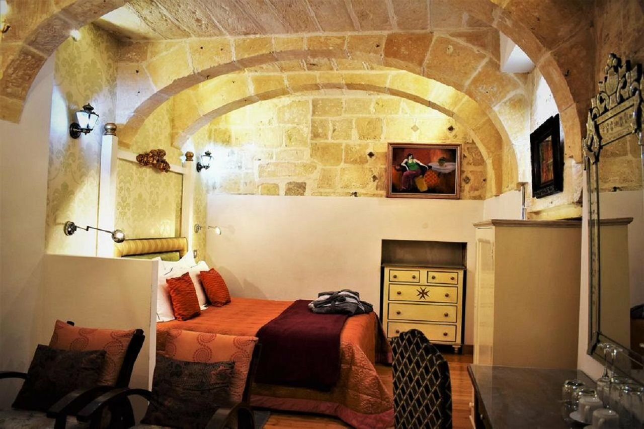 Palazzo Valletta Suites Extérieur photo